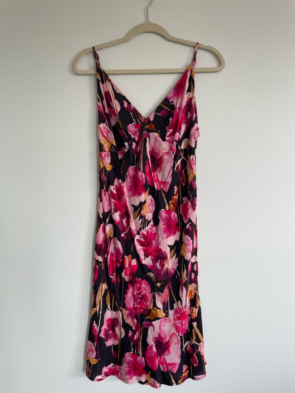 Anthropologie Reds & Black Floral Puff-Sleeve Sheer Tiered Midi Dress Sz 8 - Picture 4 of 8